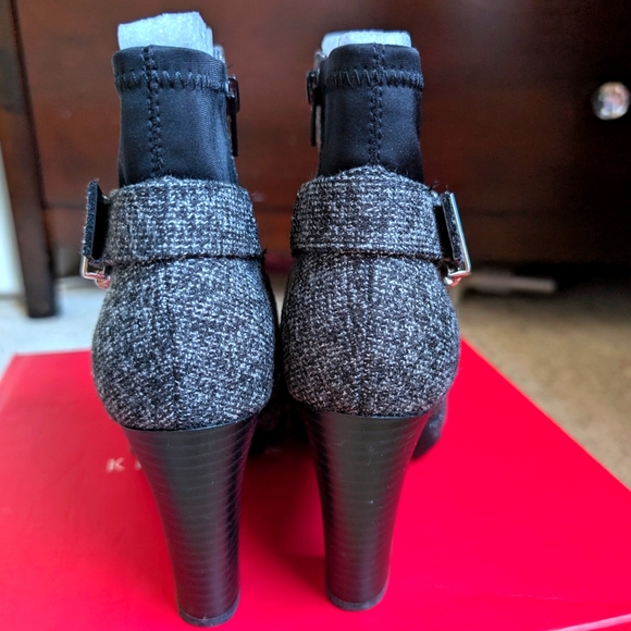LIKE NEW Kelly & Katie Larix Ankle Boots, Black, Size 6.5 - Picture 2 of 7
